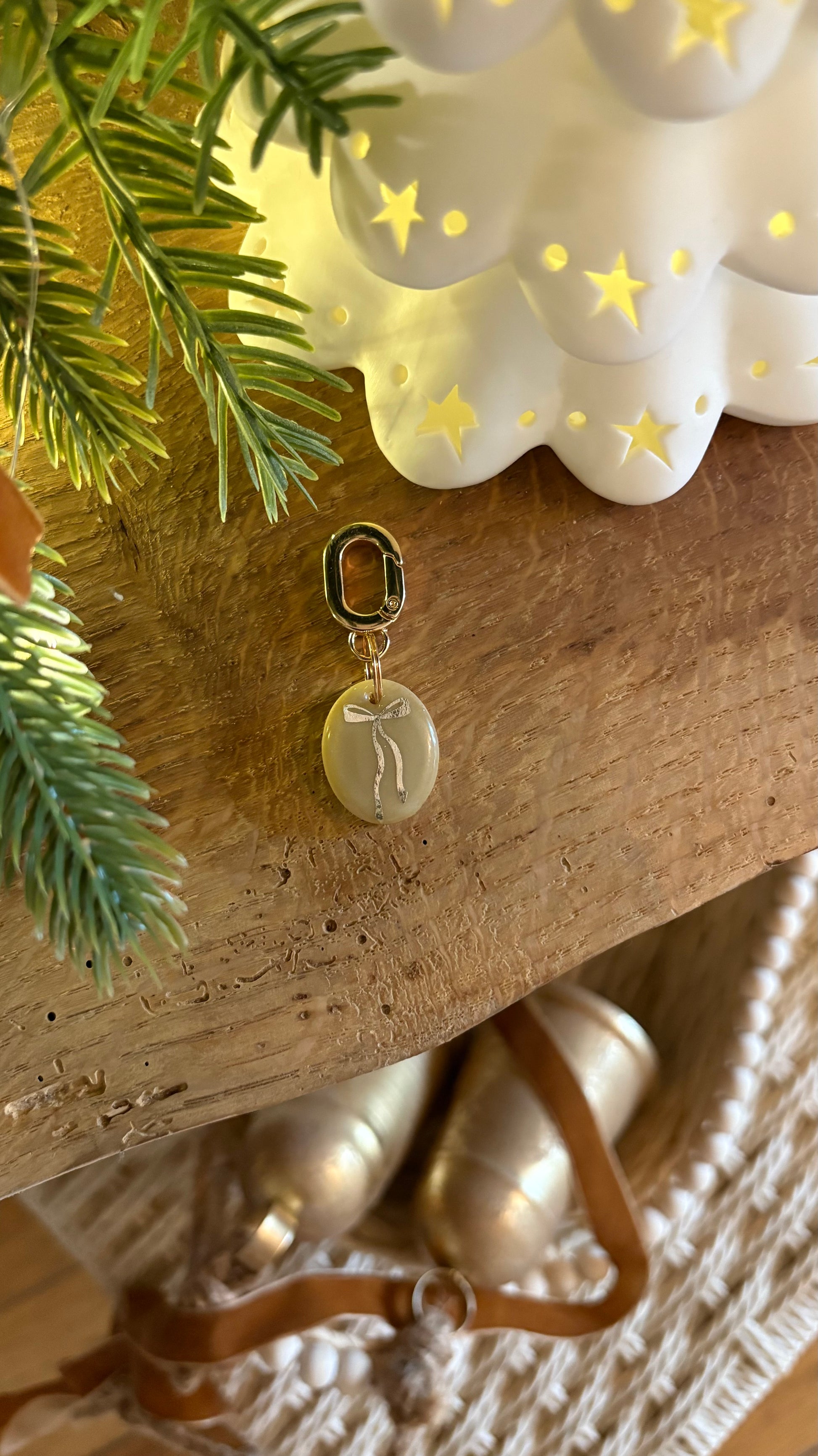 Timeless Christmas bow