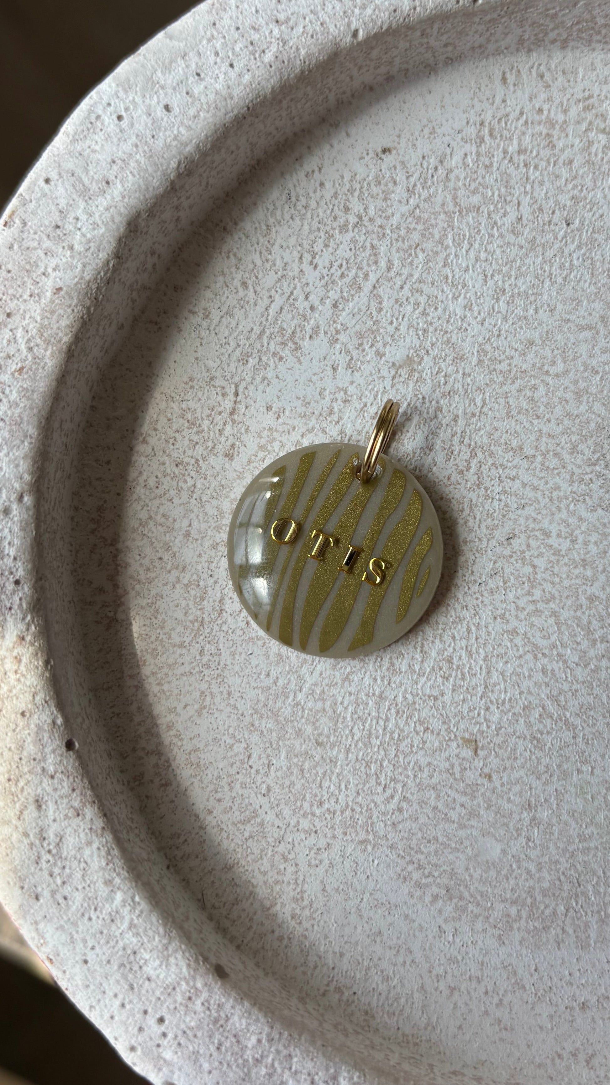 Milky waves ID tag
