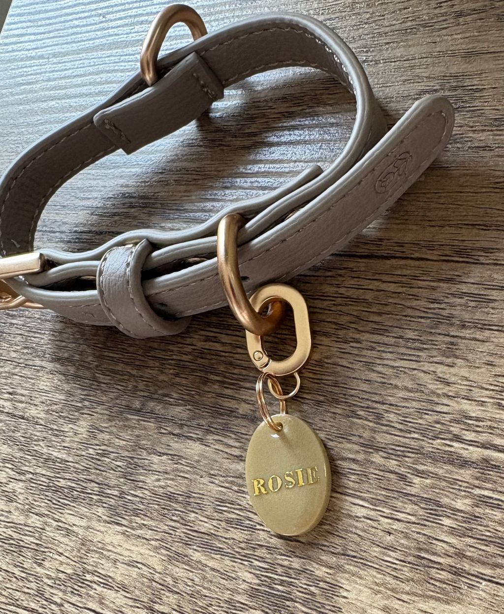 Oval Greige ID tag